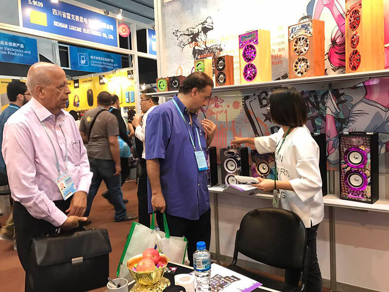 Shenzhen King Bei Qi attended 121st Canton Fair 2017 with international partners